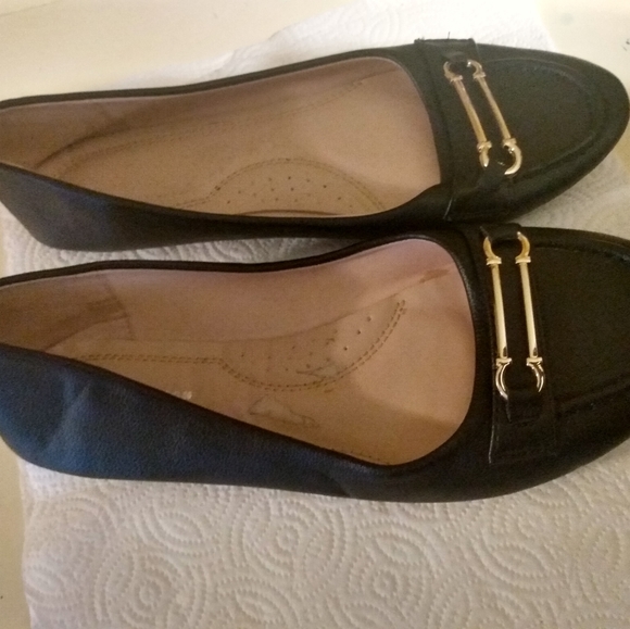 Flats - Picture 6 of 7